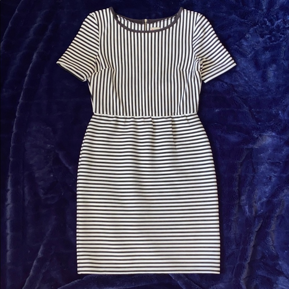 CREMIEUX BRAND. STRIPED MIDI DRESS. ZIPPER IN BACK